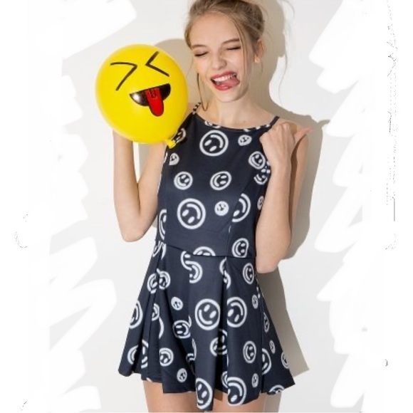 NWT Nordstrom’s RE:Named Smiley Face Emoji Party Time Playsuit Romper - Picture 12 of 15